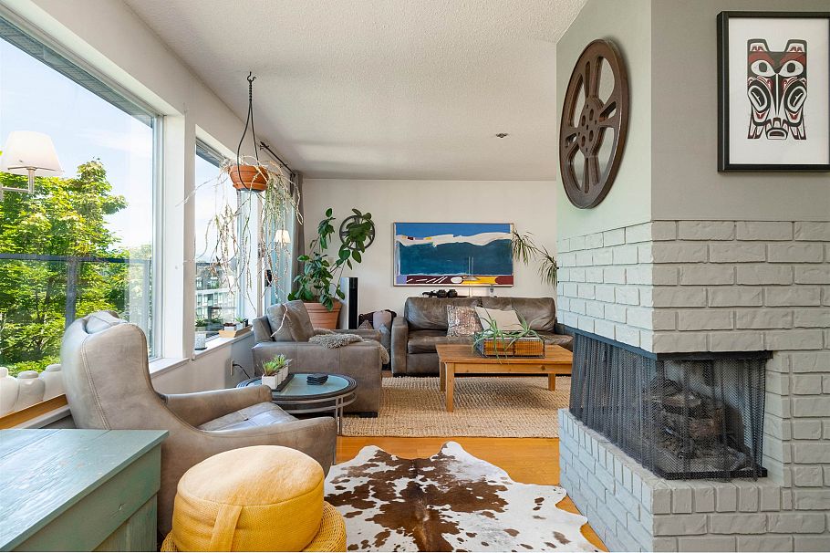 3645 W 17th Avenue Vancouver, BC - 5