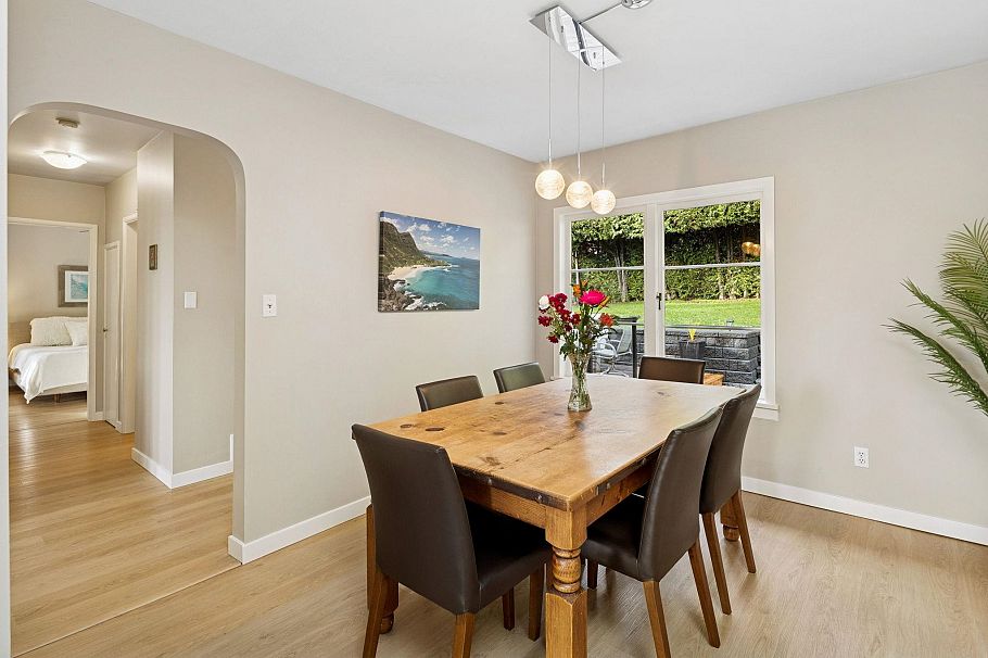 506 Tempe Crescent North Vancouver, BC - 12