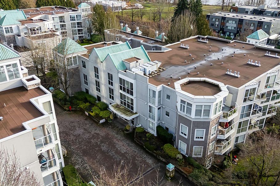 407 8460 Jellicoe Street Vancouver, BC - 28