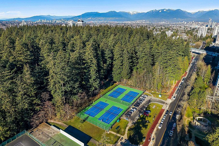 55 6523 Chambord Place Vancouver, BC - 37