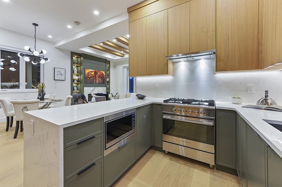 1 1322 E 13th Avenue Vancouver, BC - 12