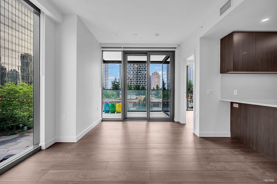 309 5987 Wilson Avenue Burnaby, BC - 11