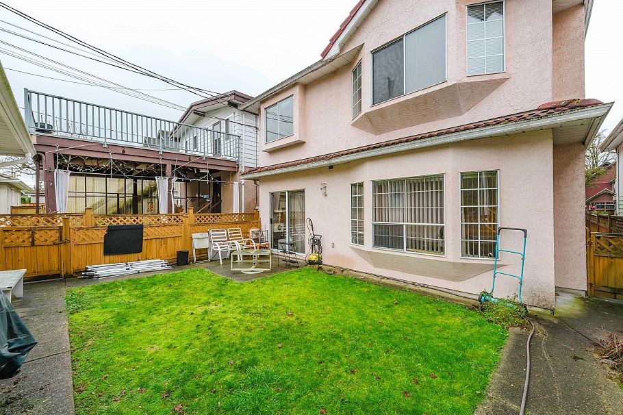 557 E 44th Avenue Vancouver, BC - 26