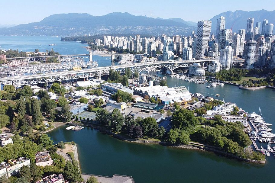 28 1345 W 4th Avenue Vancouver, BC - 36