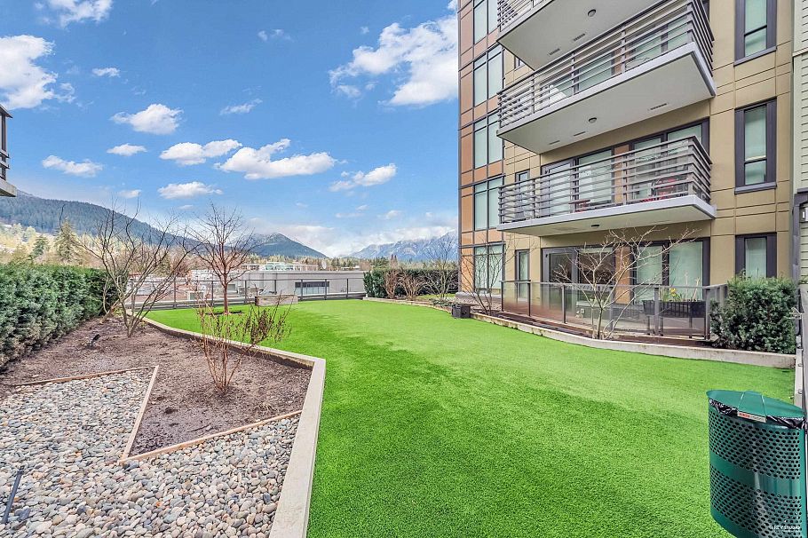 607 2780 Valley Centre Avenue North Vancouver, BC - 23