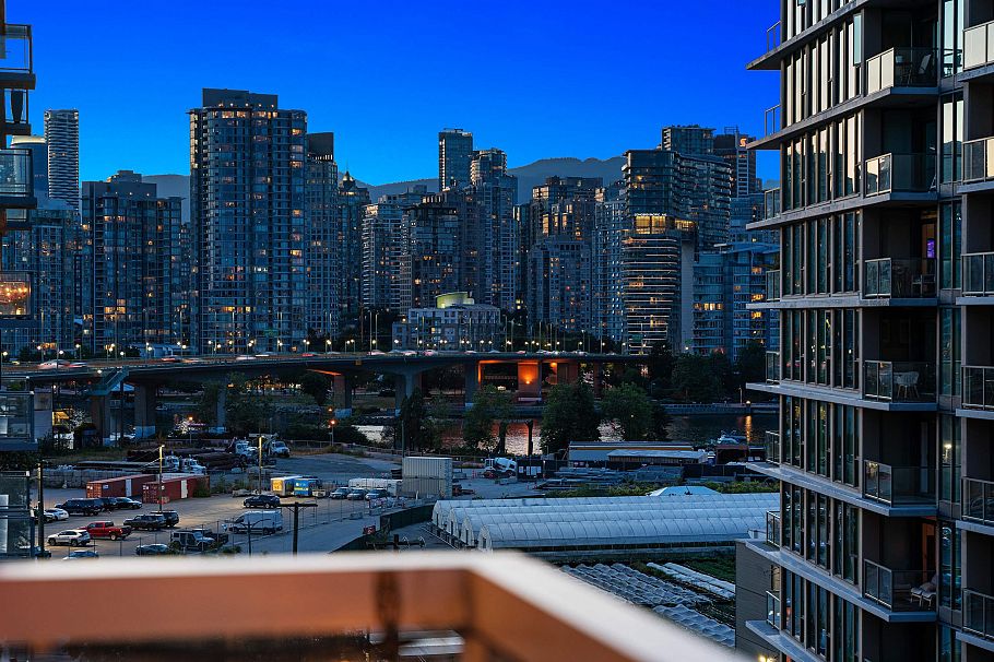 1004 1887 Crowe Street Vancouver, BC - 26
