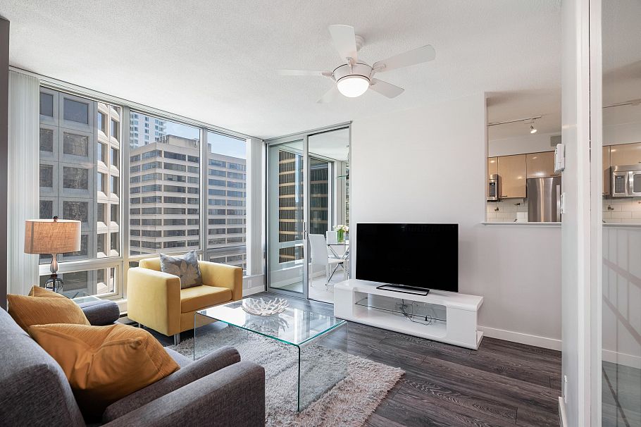 1505 1200 W Georgia Street Vancouver, BC - 2