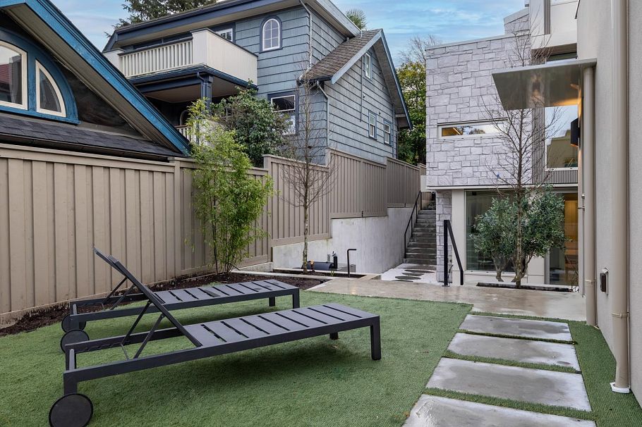 4521 Langara Avenue Vancouver, BC - 30