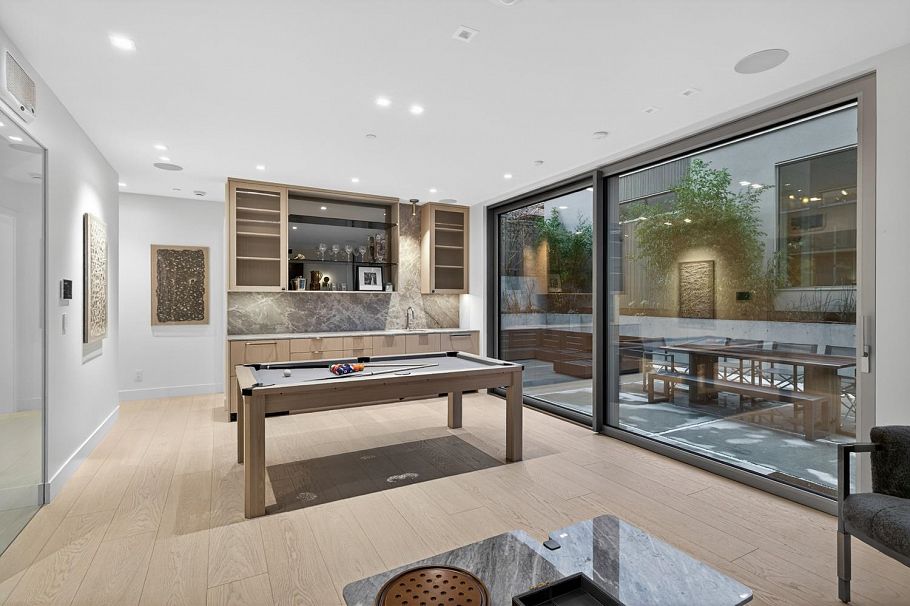 4521 Langara Avenue Vancouver, BC - 26