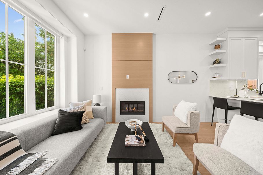 1 312 E 40th Avenue Vancouver, BC - 1