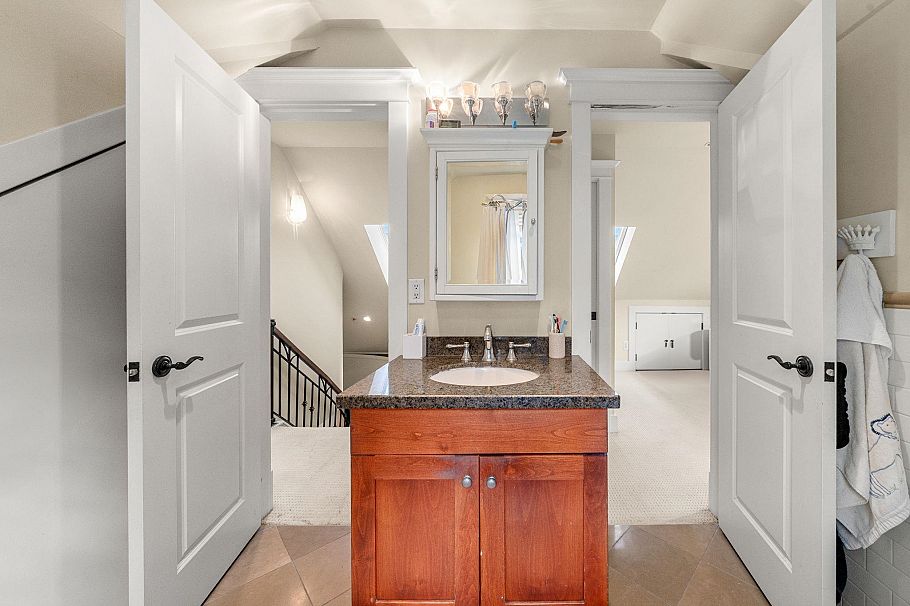 2216 Macdonald Street Vancouver, BC - 34