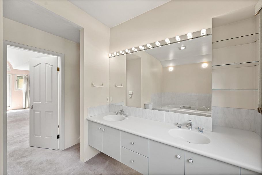 3470 W 43rd Avenue Vancouver, BC - 28