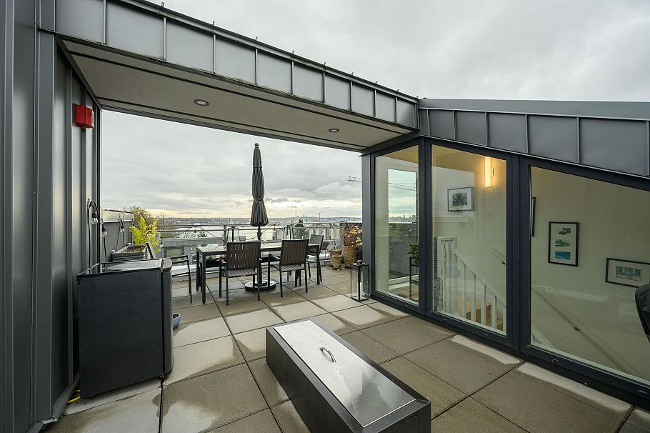 206 649 E 3rd Street North Vancouver, BC - 1