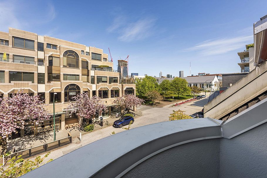 1858 W 1st Avenue Vancouver, BC - 31