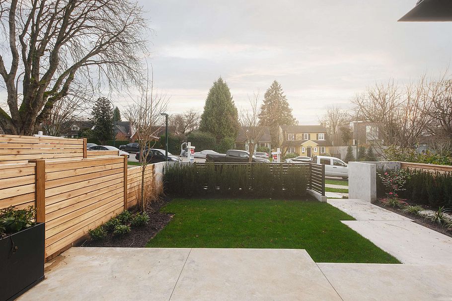 1 2637 W 12th Avenue Vancouver, BC - 32