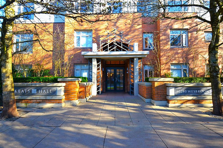 419 2280 Wesbrook Mall Vancouver, BC - 2