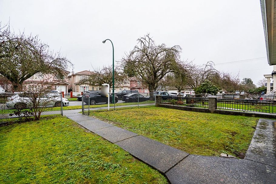 4728 Bruce Street Vancouver, BC - 3