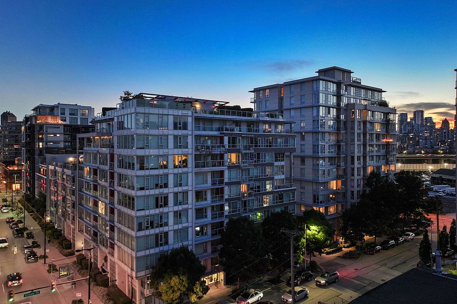 1004 1887 Crowe Street Vancouver, BC - 34