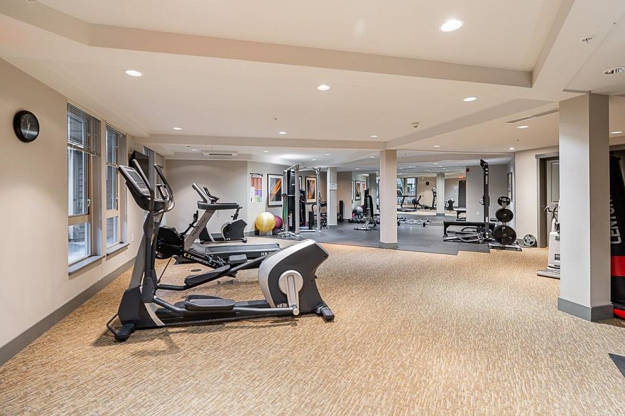 403 139 W 22nd Street North Vancouver, BC - 23