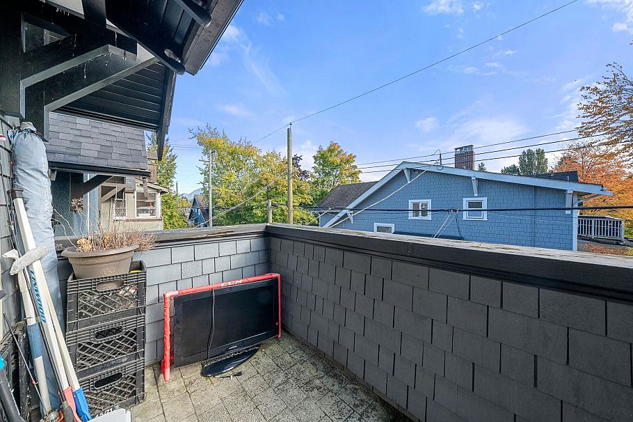 2216 Macdonald Street Vancouver, BC - 23