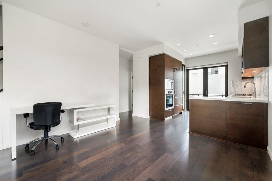 6342 Ash Street Vancouver, BC - 7