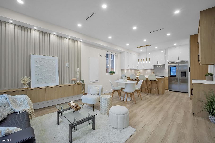 1 1577 E 58th Avenue Vancouver, BC - 4