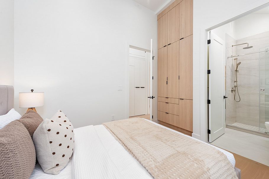 2 3232 W 38th Avenue Vancouver, BC - 13