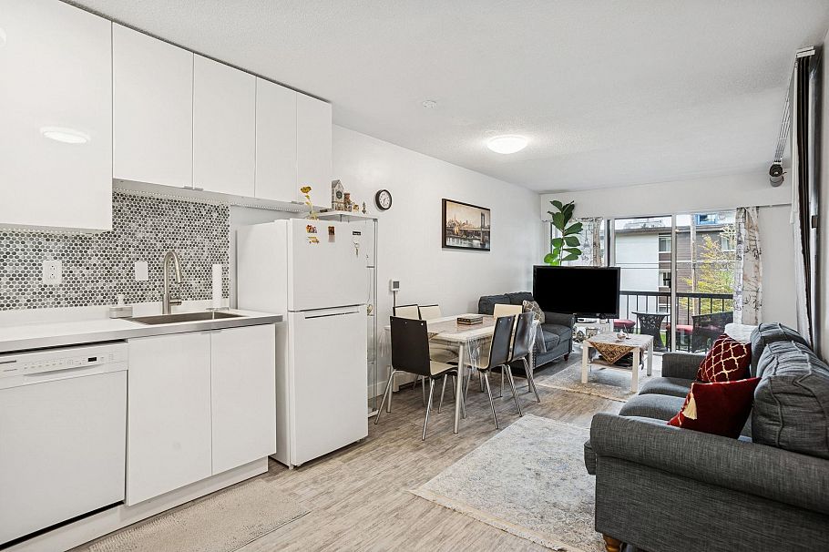 303 1717 W 13th Avenue Vancouver, BC - 2