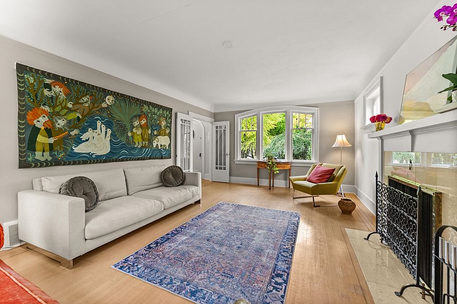 3141 W 39th Avenue Vancouver, BC - 9