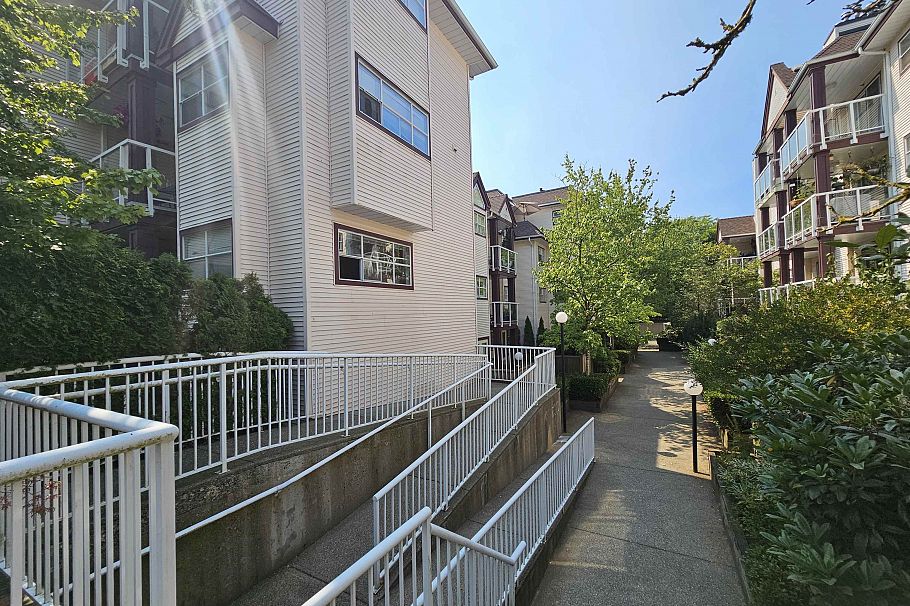 201 3680 Rae Avenue Vancouver, BC - 2