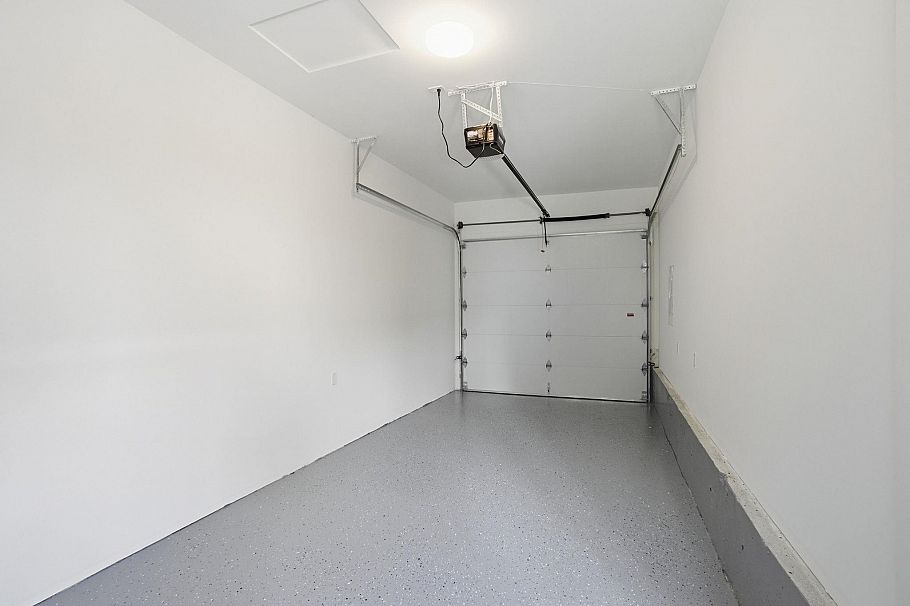 1 6141 Yew Street Vancouver, BC - 25