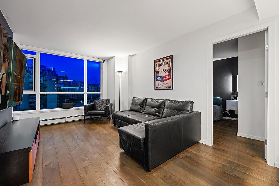 1004 1887 Crowe Street Vancouver, BC - 3