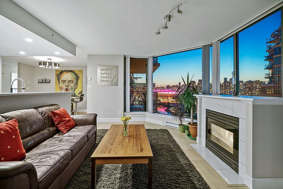 2001 1128 Quebec Street Vancouver, BC - 2