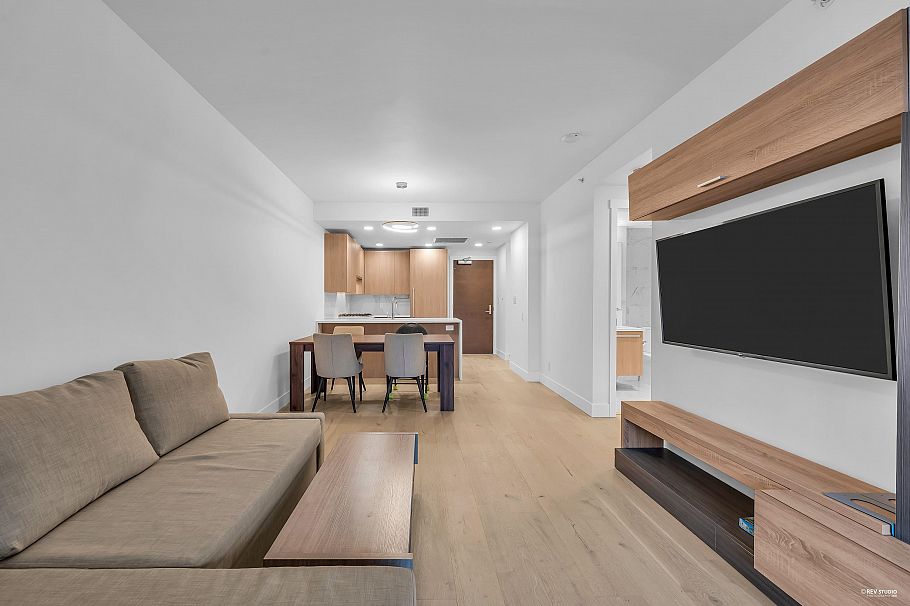 607 2780 Valley Centre Avenue North Vancouver, BC - 13