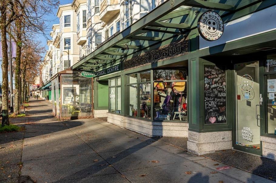 307 2545 W Broadway Vancouver, BC - 16