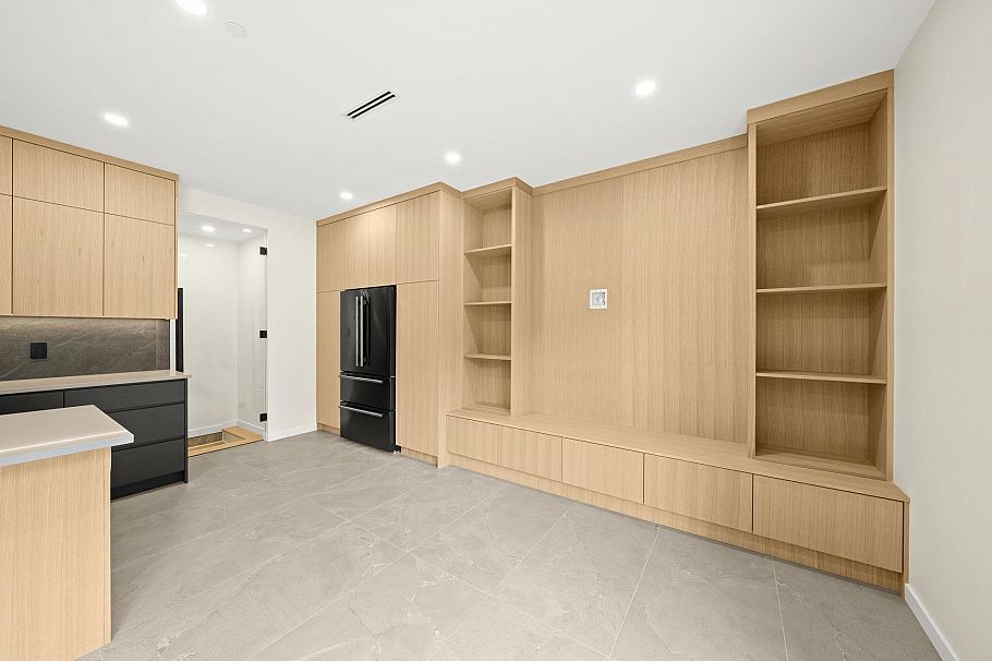 1 2091 E 20th Avenue Vancouver, BC - 8