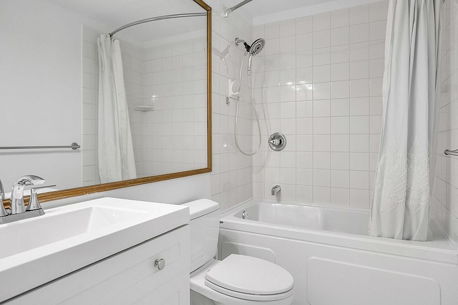 28 1345 W 4th Avenue Vancouver, BC - 12