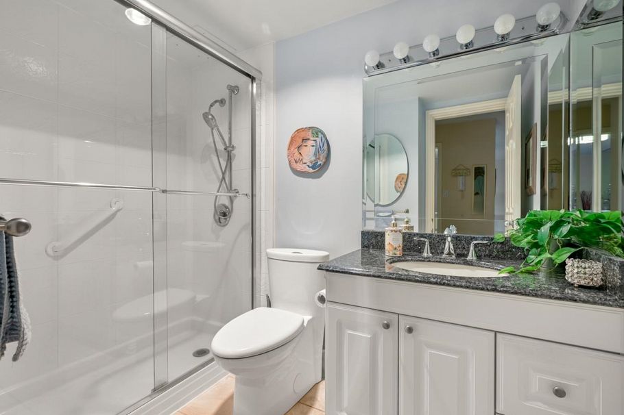 205 307 W 2nd Street North Vancouver, BC - 15