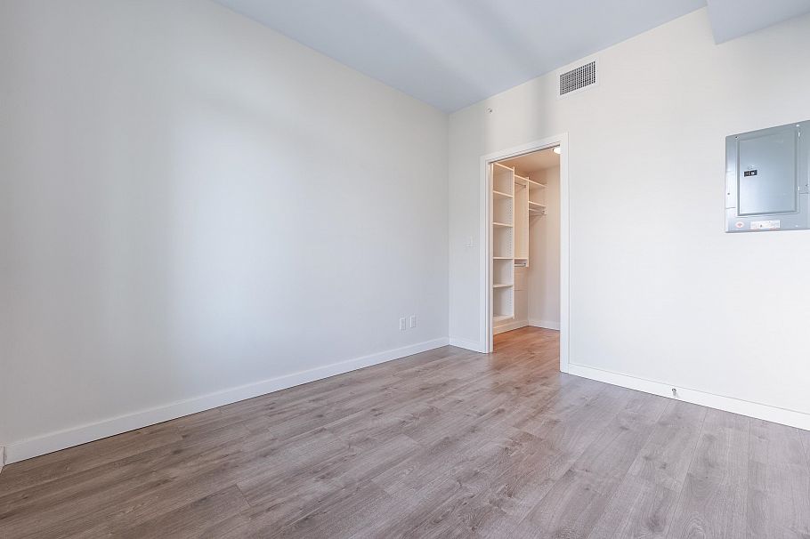 1504 8628 Hazelbridge Way Richmond, BC - 16