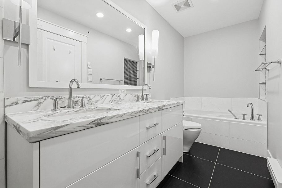 5961 Oak Street Vancouver, BC - 7