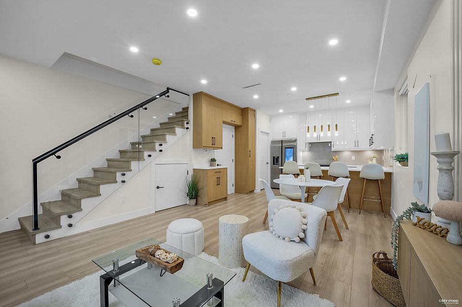 3 1577 E 58th Avenue Vancouver, BC - 4