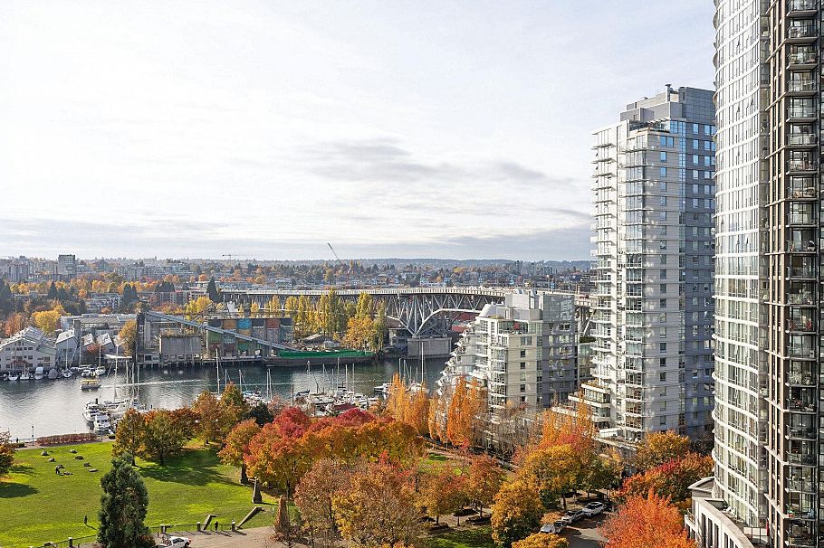 1705 1438 Richards Street Vancouver, BC - 3