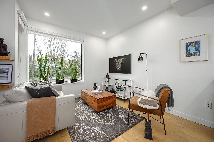 206 649 E 3rd Street North Vancouver, BC - 12