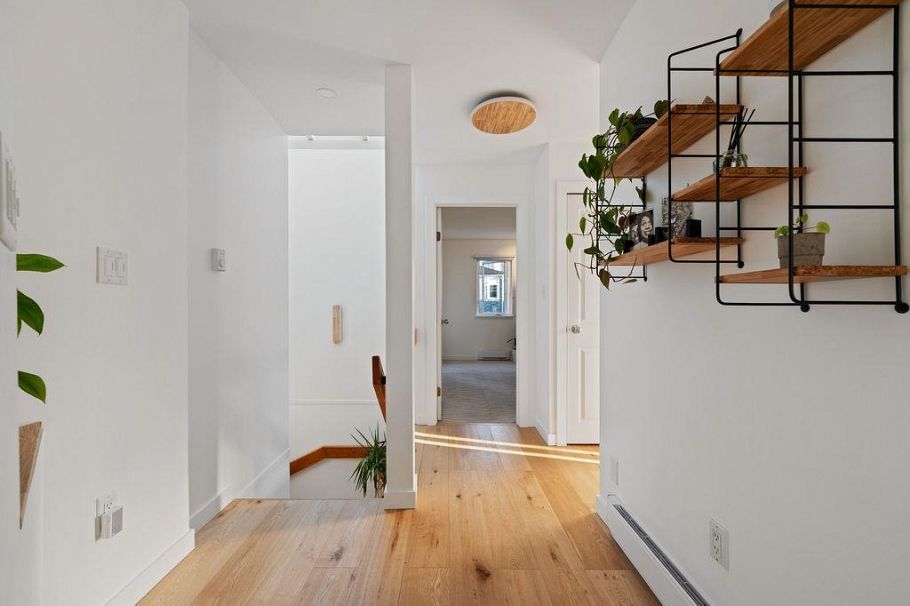 F 1244 W 7th Avenue Vancouver, BC - 17