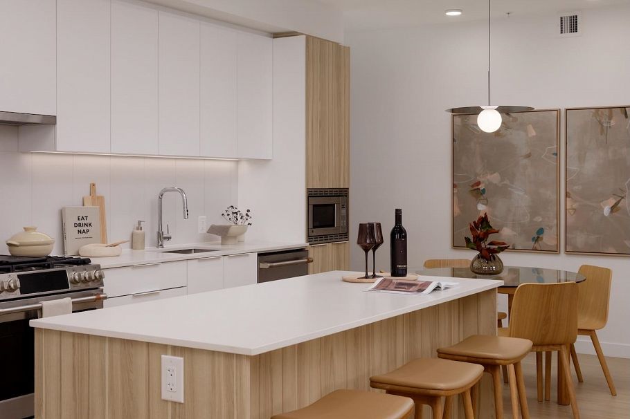 308 2450 Garden Drive Vancouver, BC - 6