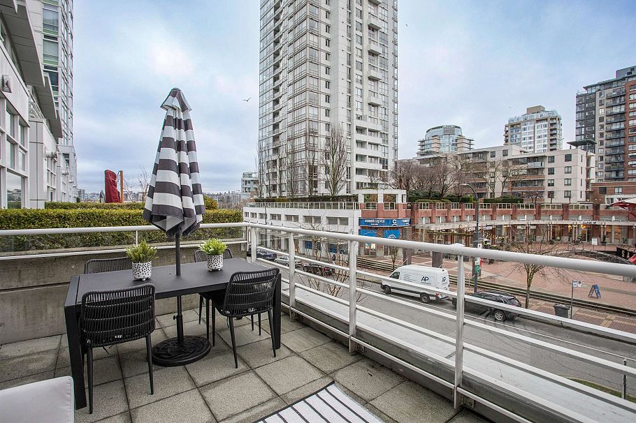 THA 1199 Marinaside Crescent Vancouver, BC - 26