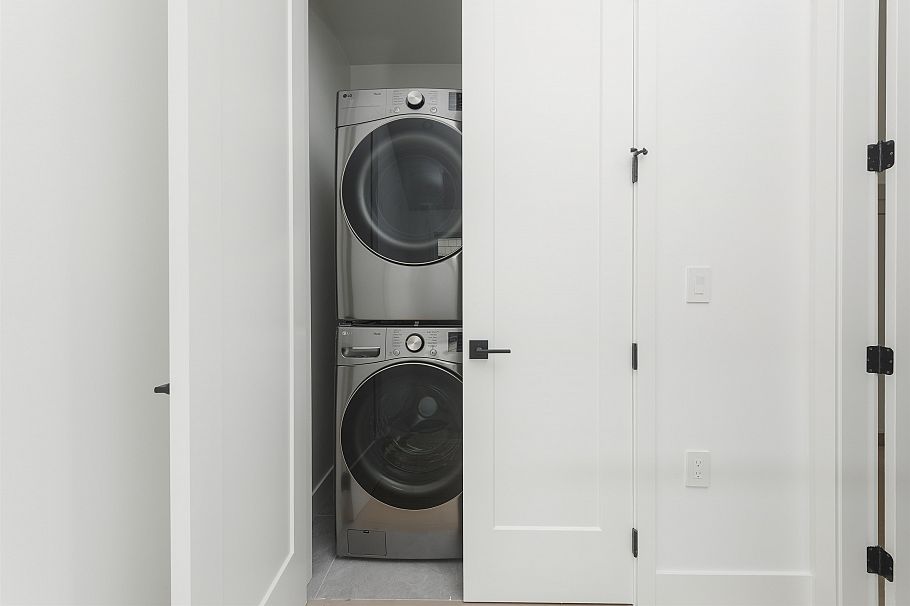 2 5969 Granville Street Vancouver, BC - 23