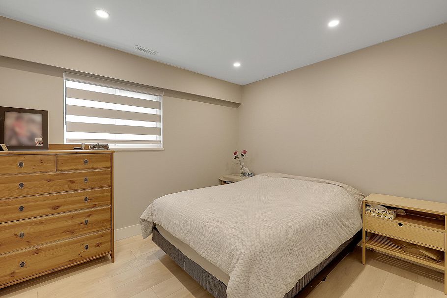 2624 Kitchener Street Vancouver, BC - 28