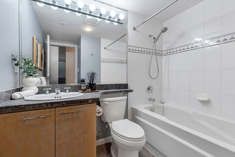 8A 199 Drake Street Vancouver, BC - 22