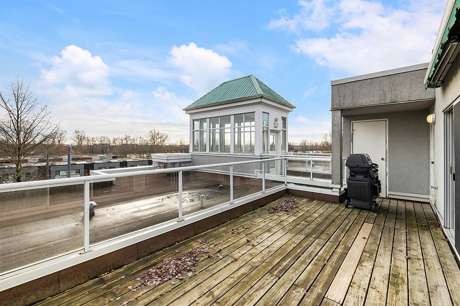 407 8460 Jellicoe Street Vancouver, BC - 14